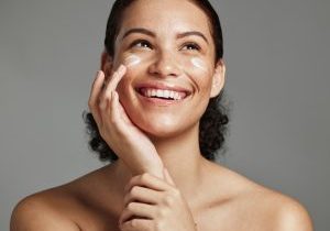 woman skin cycling