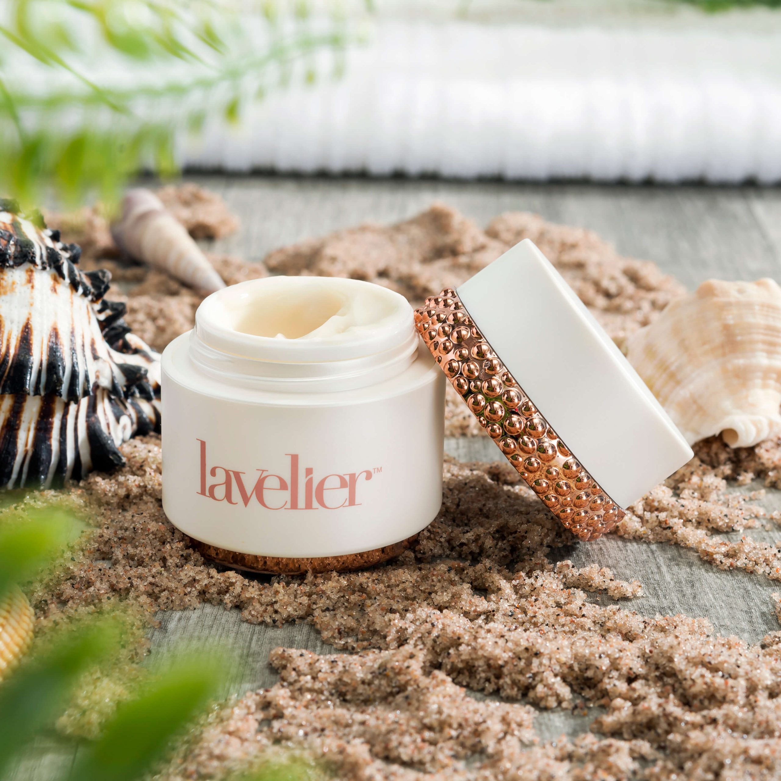 lavelier completion cream